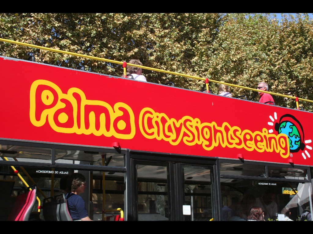 Sightseeing-Bus in Palma